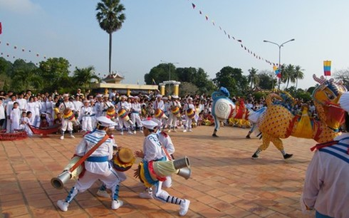 Gìn giữ nét đẹp trong điệu múa Chhay - dăm của đồng bào Khmer